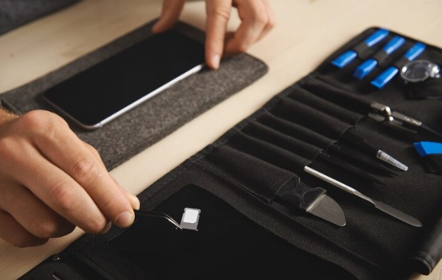 Essential Items for Your iPhone Repair Kit